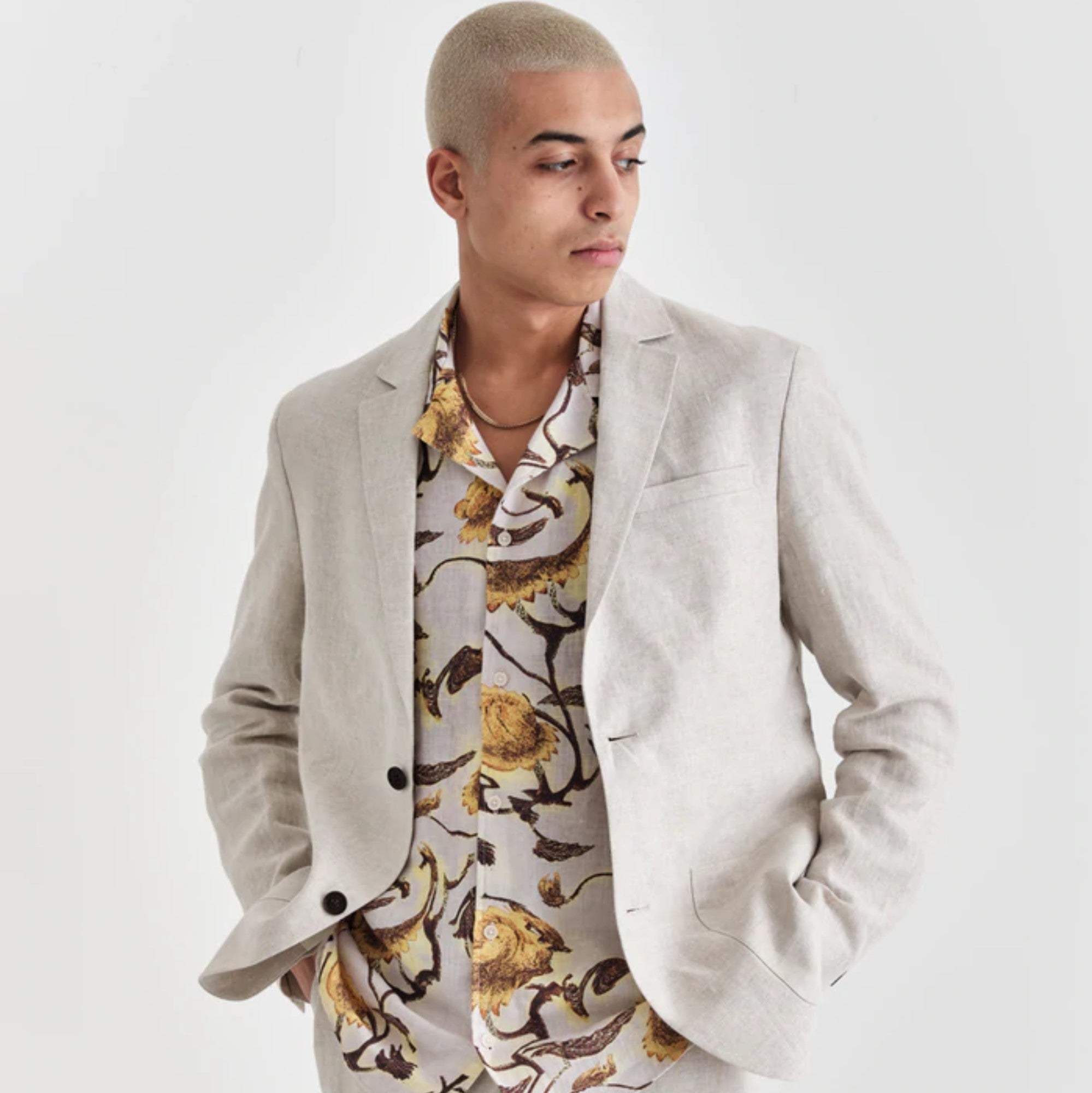 Good Neighbour | Wax London Fintry Linen Blazer (Natural)